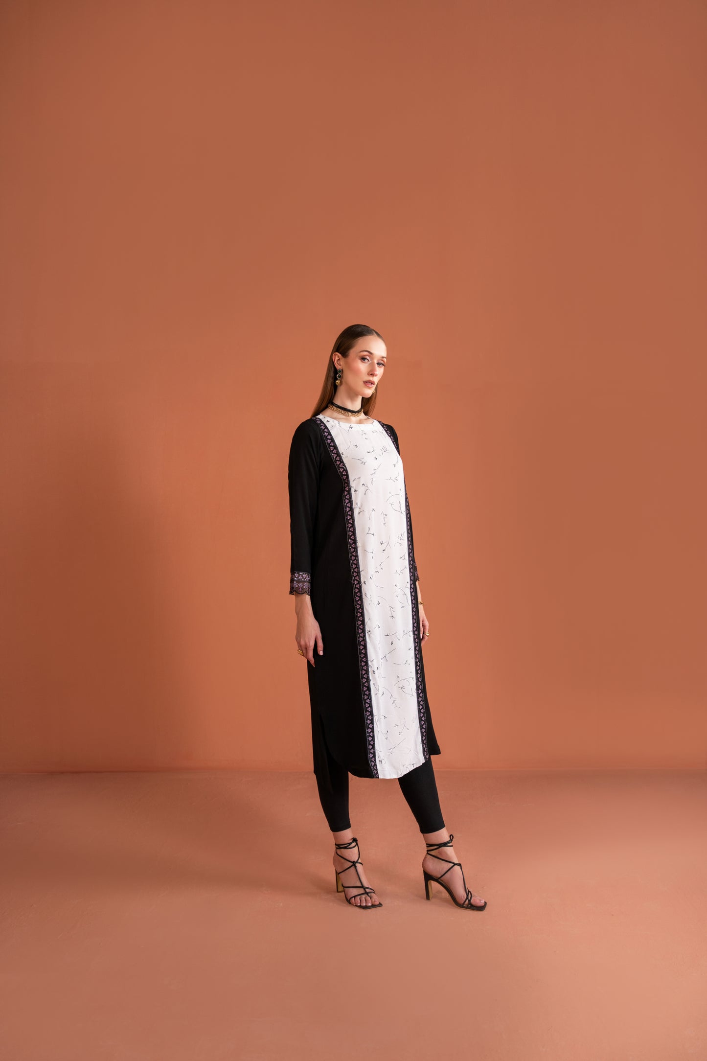 Long Shirt With Embroidered Panel 1pc