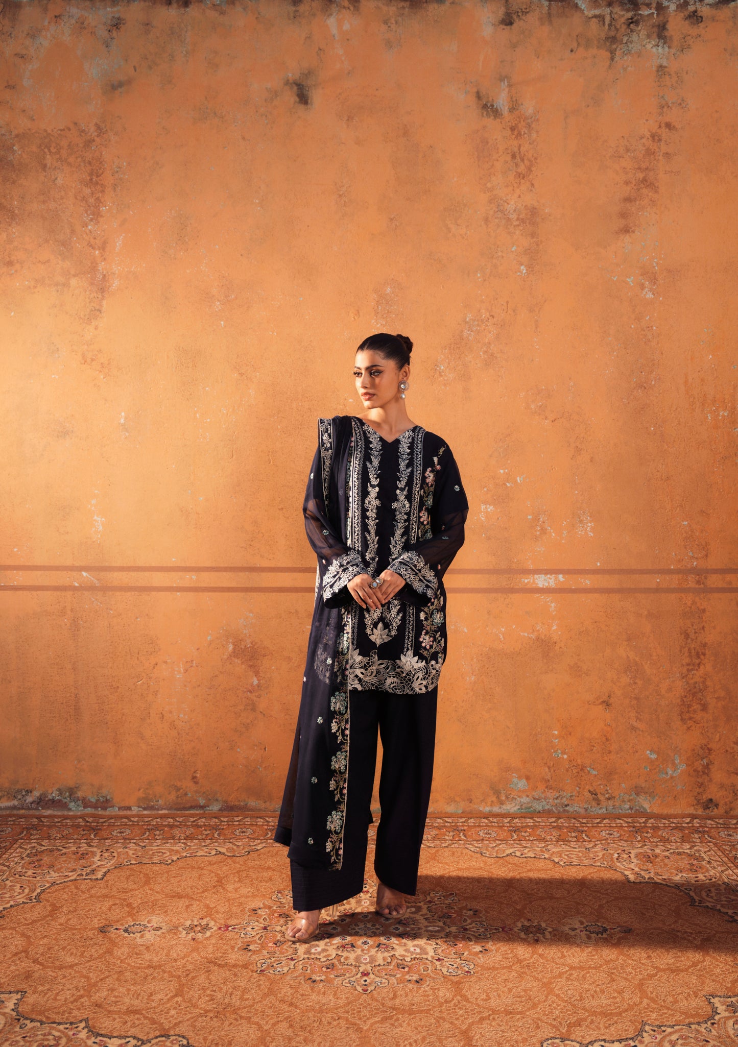 Round hem Kurti With Farshi Shalwar