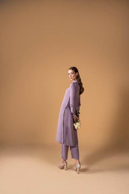 Long Shirt With Embroidered Cuffs And Capri 2pc