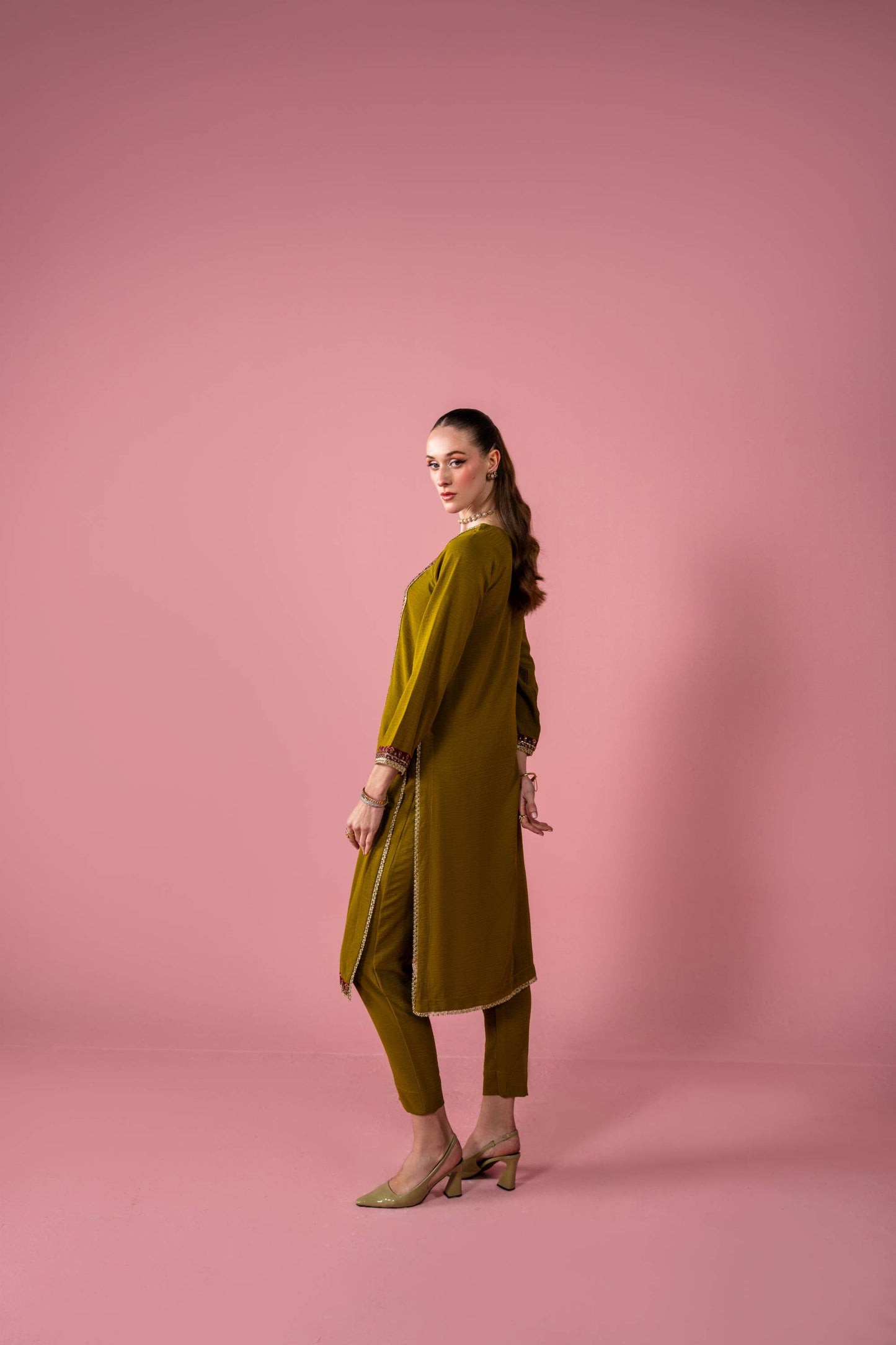 Embroidered Slits Shirt With Capri